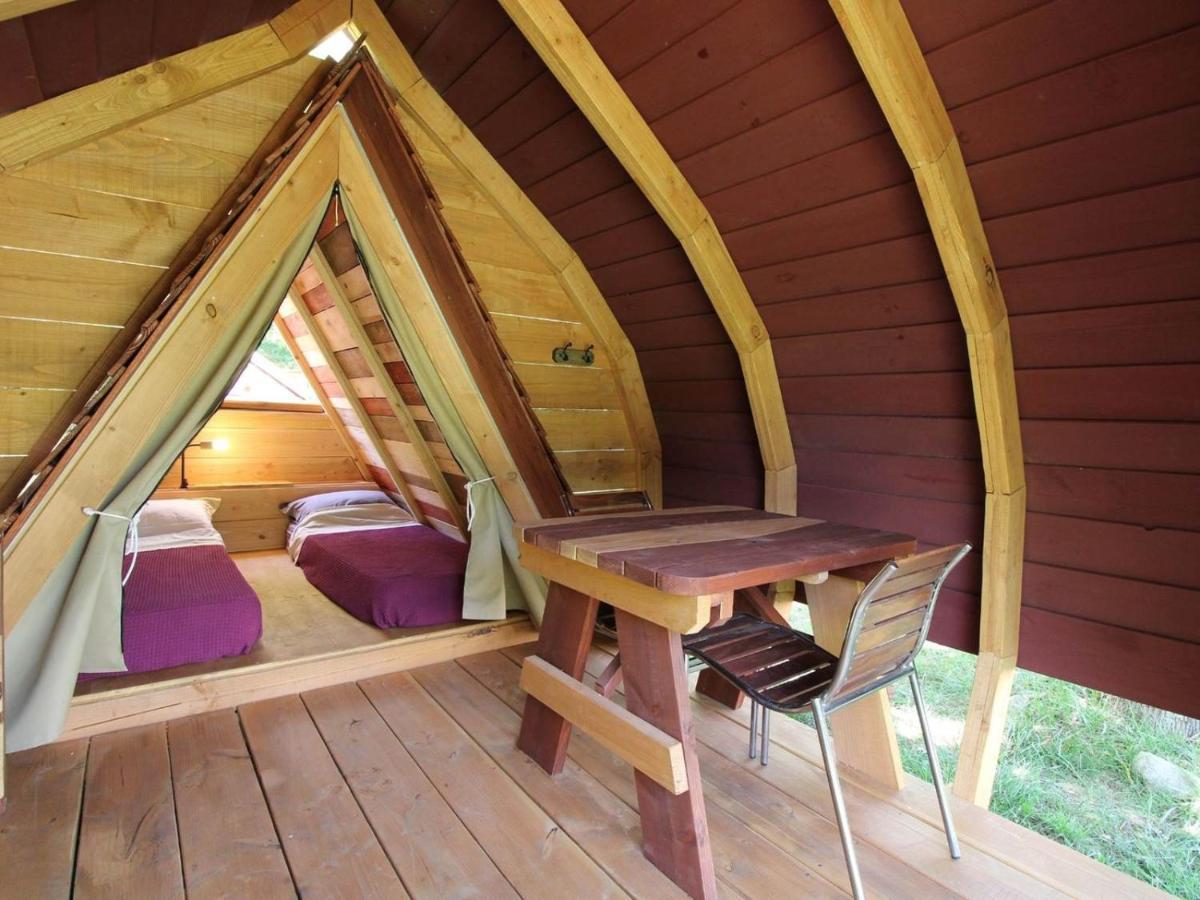Habitat Createur - Hebergements Insolites Au Camping Municipal "Les Ecureuils" Recoubeau-Jansac Εξωτερικό φωτογραφία