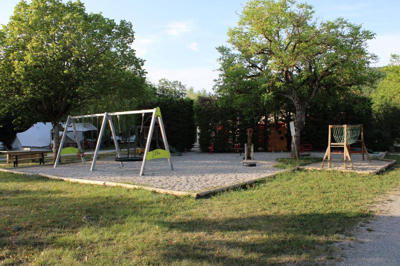 Habitat Createur - Hebergements Insolites Au Camping Municipal "Les Ecureuils" Recoubeau-Jansac Εξωτερικό φωτογραφία