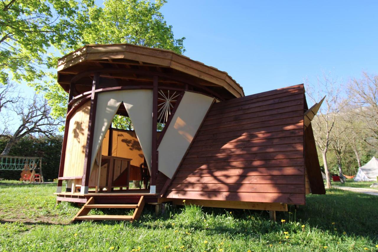 Habitat Createur - Hebergements Insolites Au Camping Municipal "Les Ecureuils" Recoubeau-Jansac Εξωτερικό φωτογραφία
