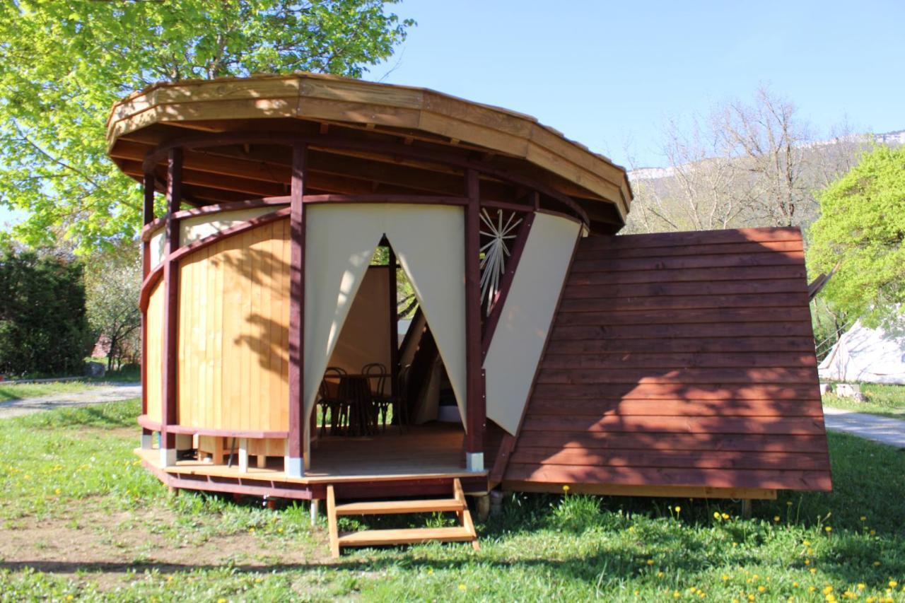 Habitat Createur - Hebergements Insolites Au Camping Municipal "Les Ecureuils" Recoubeau-Jansac Εξωτερικό φωτογραφία