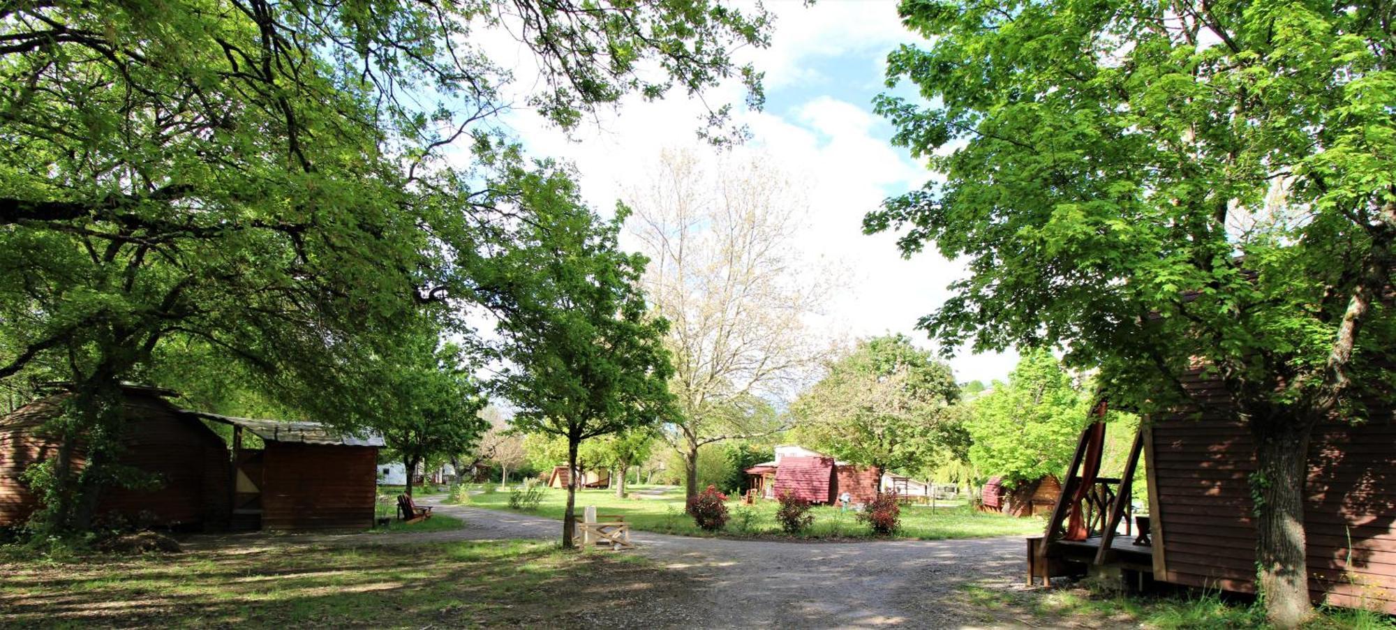 Habitat Createur - Hebergements Insolites Au Camping Municipal "Les Ecureuils" Recoubeau-Jansac Εξωτερικό φωτογραφία
